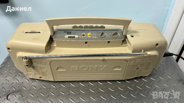 Радиокасетофон Sony CFS-208, снимка 6 - Ресийвъри, усилватели, смесителни пултове - 53249196