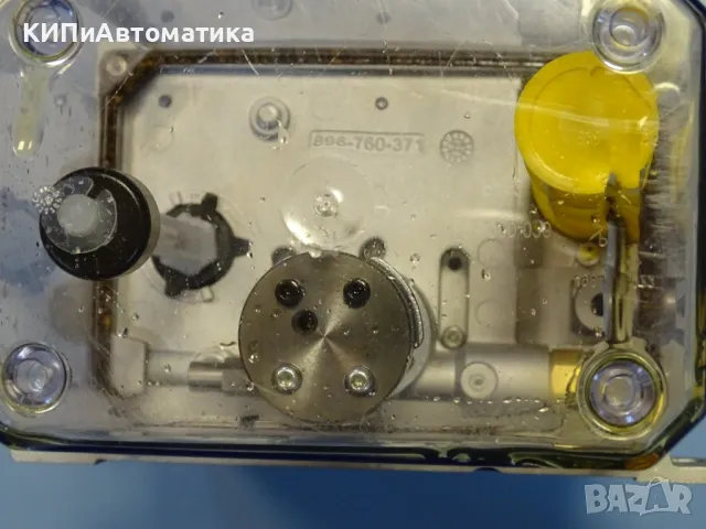 Смазочна станция SKF MKU1-KW2-20006+428 2L lubrication pump 230V/50-60Hz, снимка 7 - Резервни части за машини - 47674011