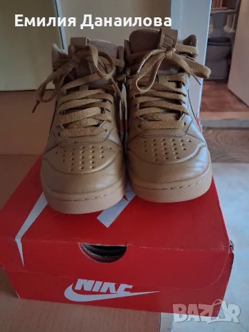 Продавам оригинални детски боти Nike ,N 35,5 .