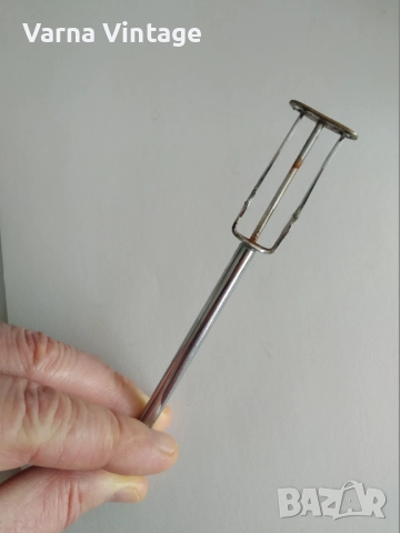 Винтидж механична вилица за бране на кисели краставички, сирене и маслини.., снимка 5 - Антикварни и старинни предмети - 51519827