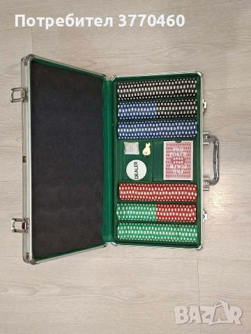 Покер комплект 300 чипа , снимка 3 - Други игри - 54244592