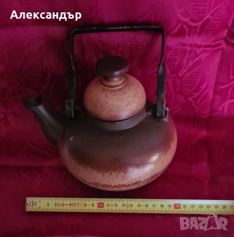 Масивен керамичен чайник, снимка 2 - Антикварни и старинни предмети - 44472840