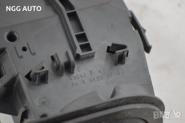 Лостче за светлини за Renault Clio III, снимка 5 - Части - 36972820