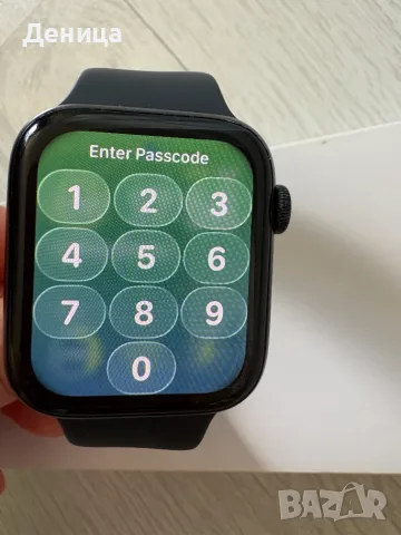 Apple Watch SE (2nd Gen) 44mm Midnight Aluminum на 90% батерия, снимка 4 - Смарт часовници - 55846568