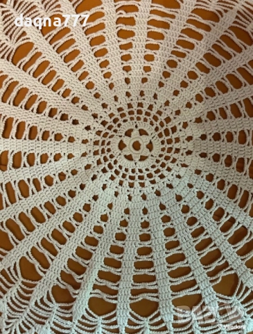 Плетена ръчно покривка за маса 20 лв, снимка 4 - Декорация за дома - 51863811