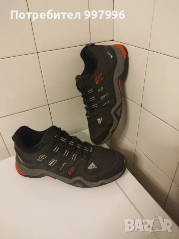 оригинални непромокаеми маратонки-ADIDAS terrex-42номер