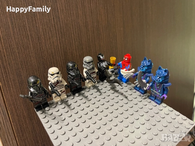 НОВИ ОРИГИНАЛНИ Лего колекционерски фигурки човечета Lego