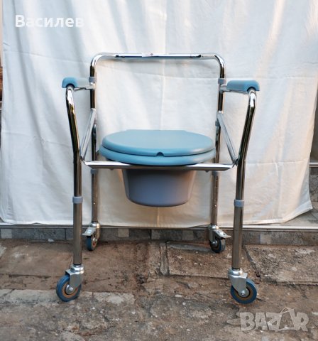 Продавам Комбиниран стол за тоалет и баня, сгъваем на колела, снимка 4 - Тоалетни столове - 42514106