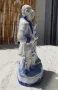 Старинна порцеланова статуетка , снимка 4