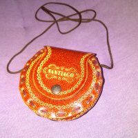 Чанта за врата Сантияго естествена кожа 120х115х25мм нова, снимка 1 - Чанти - 38169720