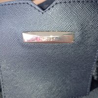 Черна чанта DKNY , снимка 10 - Чанти - 40448645