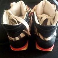 Спортни обувки , снимка 4 - Дамски ежедневни обувки - 29307582