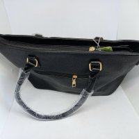 Черна дамска чанта с две дръжки и панделка, снимка 4 - Чанти - 38408026