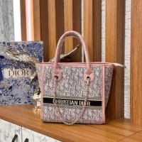 Дамски чанти Christian Dior , снимка 2 - Чанти - 42727032