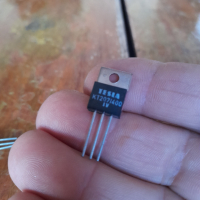 Транзистор Tesla KT 207/400, снимка 2 - Друга електроника - 44615914