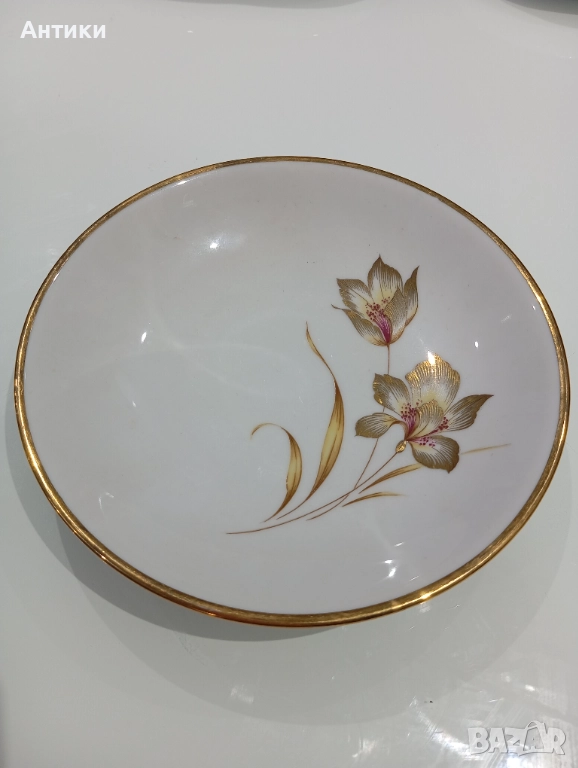 Порцеланова стара чиния , снимка 1