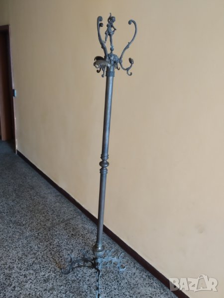 барокова паркетна закачалка, снимка 1