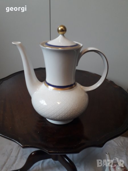 Немски порцеланов чайник с позлата , снимка 1