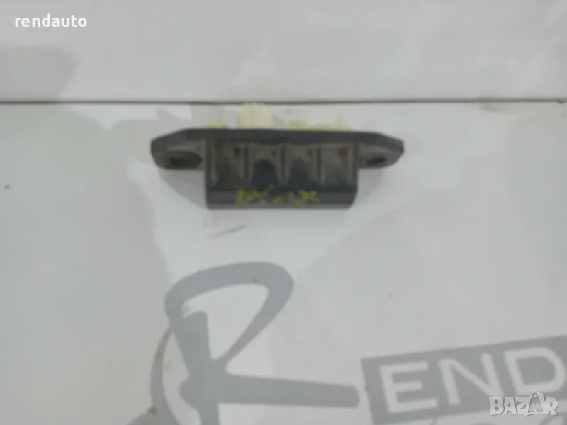 15d356 Бутон багажник toyota yaris cross 1.5 hybrid 2019-2024, снимка 1