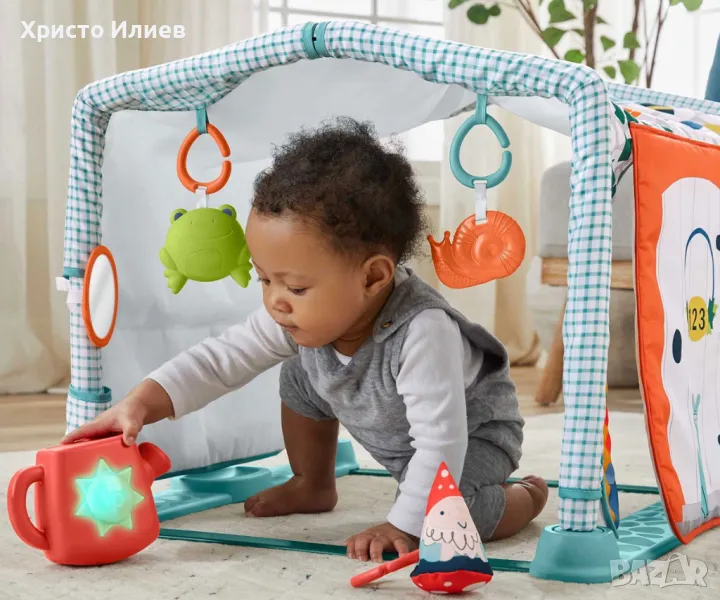 Активна гимнастика 3 в 1 Fisher Price Пълзи и играй Постелка с къщичка със звуци Фишър Прайс, снимка 1