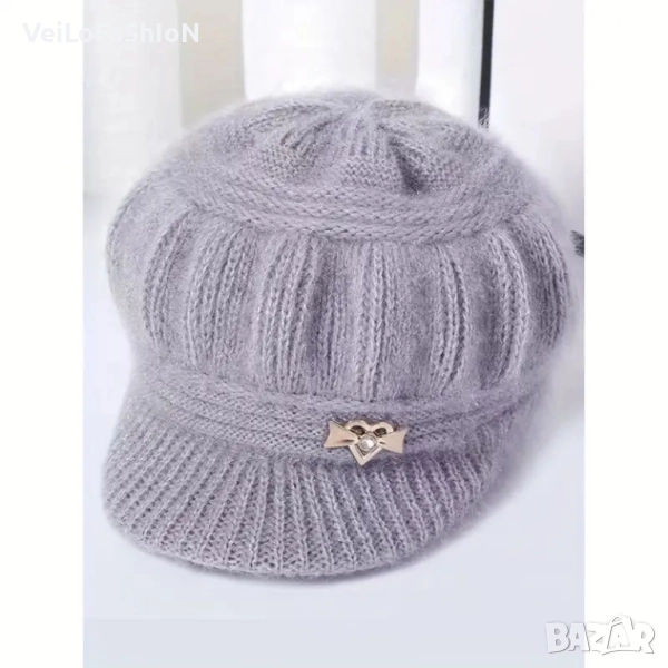 Нова зимна дамска шапка с козирка, снимка 1