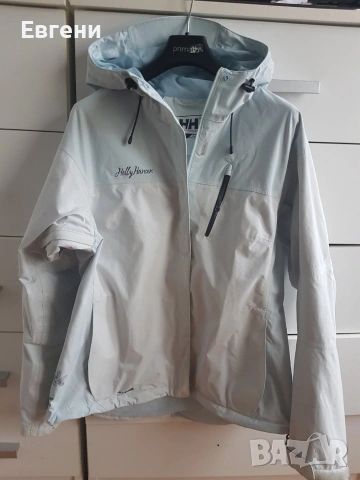 Дамско туристическо яке