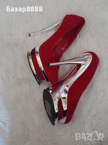 Токчета, снимка 2 - Дамски обувки на ток - 40240924