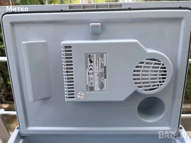 Хладилна чанта Mobicool 12v,25 литра, снимка 6 - Рутери - 47042185