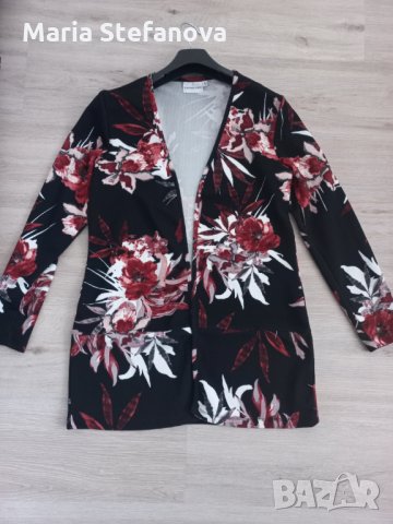 Красива жилетка на цветя