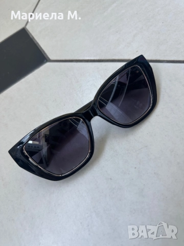 Guess очила, като нови, снимка 4 - Слънчеви и диоптрични очила - 52472576