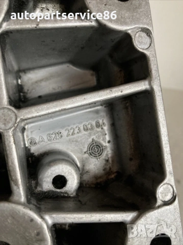 Конзола / държач за двигател дясна страна за Mercedes ML W163 400 CDI (2004) A6282230304, снимка 2 - Части - 53898869