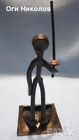 Металопластика на фехтовач .Ръчно изработена, снимка 5 - Антикварни и старинни предмети - 52677400