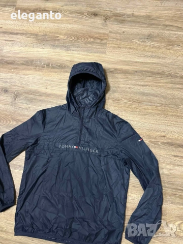 Мъжко яке ветровка Tommy Hilfiger Pop Over Anorak Jacket , S размер , снимка 3 - Якета - 52839910