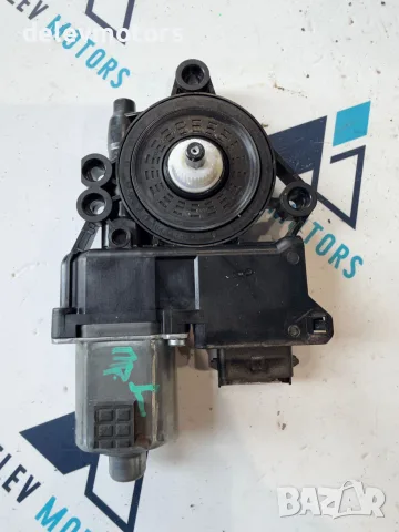 82450-J7015 моторче предно ляво за ел. стъклоповдигач от Kia XCeed (CD) 1.5 T-GDI