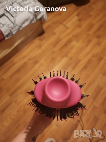 REVLON ONE -STEP HAIR DRYER AND VOLUMIZER, снимка 4 - Друга електроника - 40803655