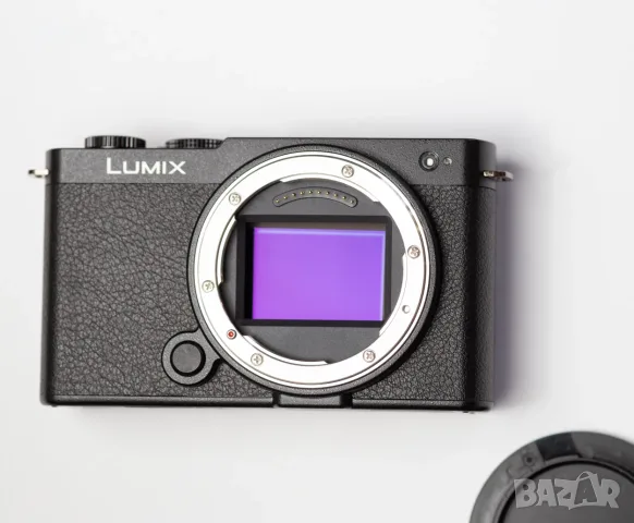 Panasonic Lumix S9