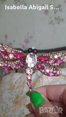 Различни видове брошки, снимка 13 - Колиета, медальони, синджири - 31004914