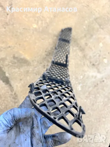 Решетка броня средна за Мерцедес CLS.W219.A2198850053, снимка 4 - Части - 48483842