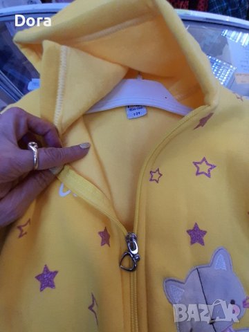 суичър , снимка 2 - Детски анцузи и суичери - 44293423