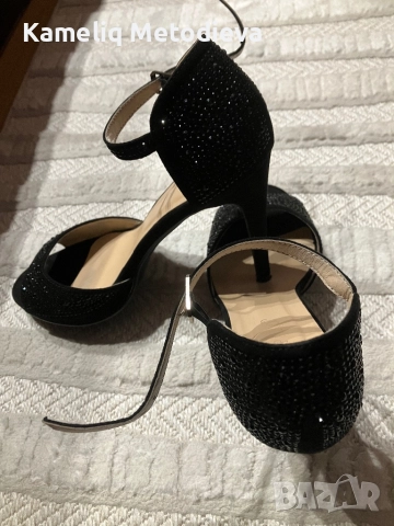 Дамски обувки на висок ток, снимка 2 - Дамски обувки на ток - 51489392