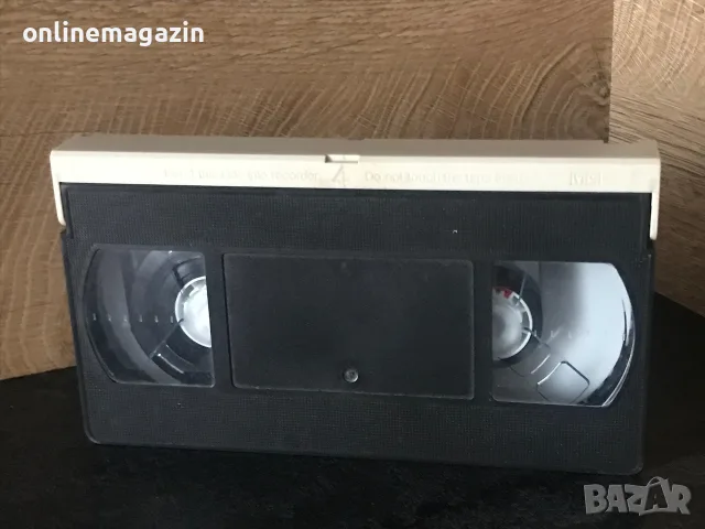 3 видеокасети : Флийнстоун ,Пепеляшка , Мечо Пух VHS, снимка 10 - Други жанрове - 56078475