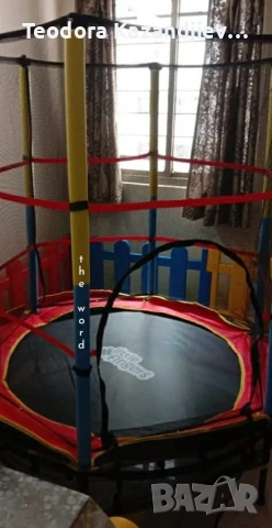 Батут 4,5ft 140см с вътрешна мрежа - червен, снимка 3 - Други - 54348388