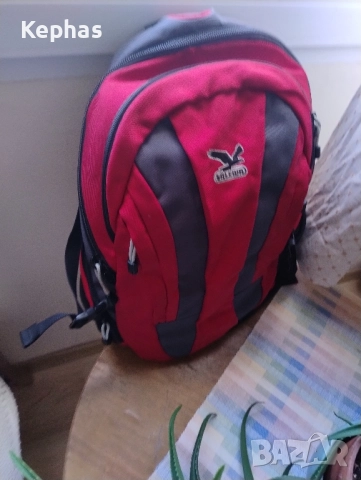 раница Salewa с малък дефект, снимка 2 - Раници - 51725461