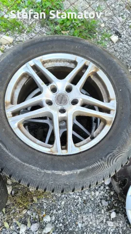 зимни гуми с джанти 235/65/17 дот 2821г. от Киа Соренто 2010, снимка 2 - Гуми и джанти - 47889239