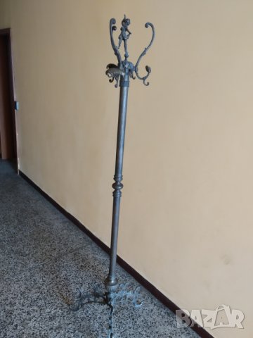 барокова паркетна закачалка