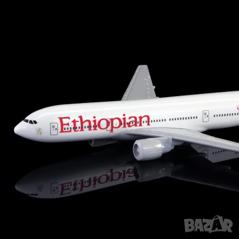 Boeing 777 самолет модел макет Etiopian Африка полети писта стюардеса, снимка 4 - Колекции - 50915967