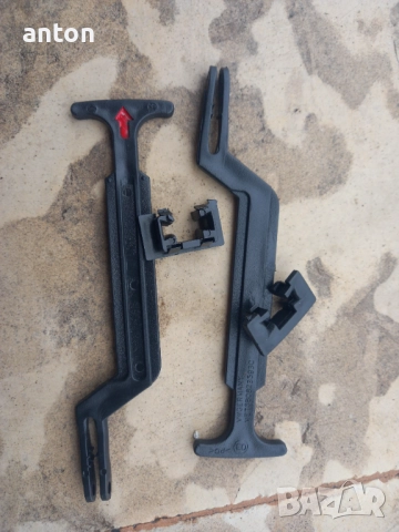 Дръжка за освобождаване на преден капак 