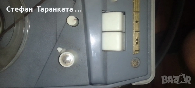 магнитофон Phillips със вградени говорители , снимка 2 - Аудиосистеми - 54312022