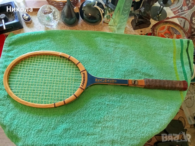 Стара дървена тенис ракета Snauwaert Caravelle