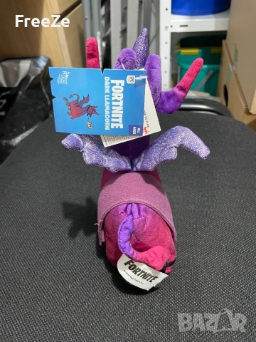  Плюшена играчка Jazwares Games: Fortnite - Dark Llamacorn, снимка 5 - Плюшени играчки - 52850049